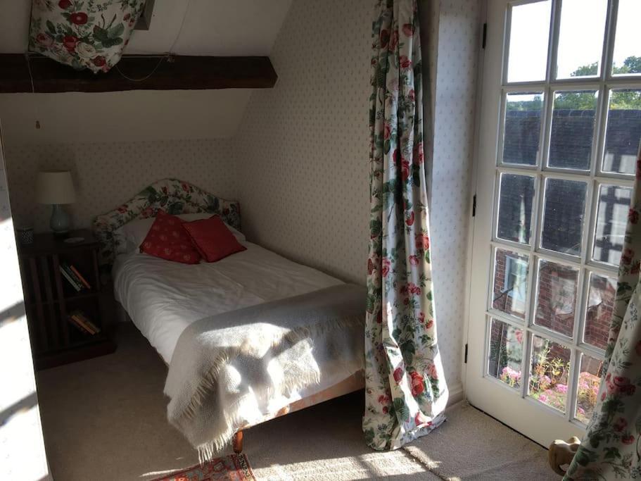 Cottage Barn Conversion On Working Farm Worcester Esterno foto