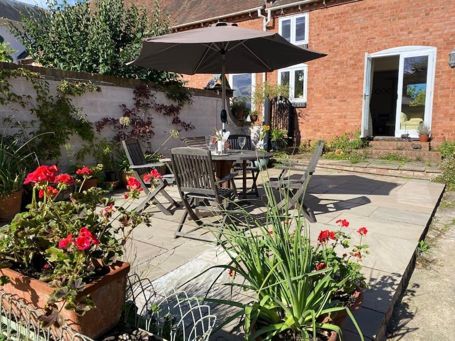 Cottage Barn Conversion On Working Farm Worcester Esterno foto